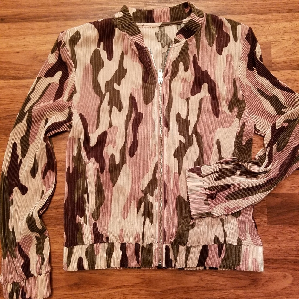 LIKE NEW camo bomber jacket!
